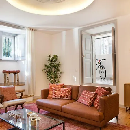 Great Location, Close To The Metro! Apartment