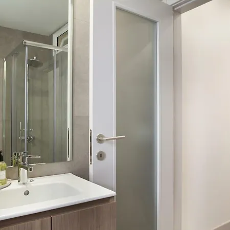 Great Location, Close To The Metro! Lisboa