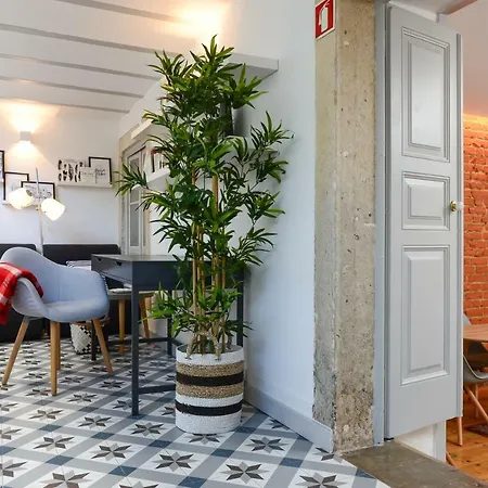 Great Location, Close To The Metro! Apartment Lisbon
